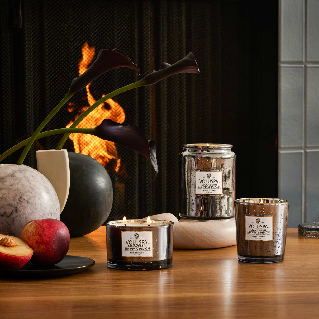 Voluspa - Makassar Ebony & Peach Large Candle - Ebenholz & Pfirsich Duftkerze