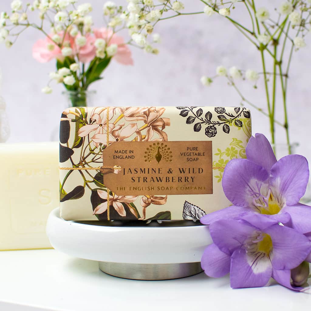 The English Soap Company - Anniversary Jasmine and Wild Strawberry Soap - Jasmin und Wilderdbeeren Seife