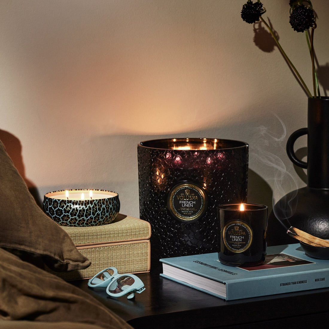 Voluspa - French Linen Classic Candle - 5 Docht Kaminduftkerze