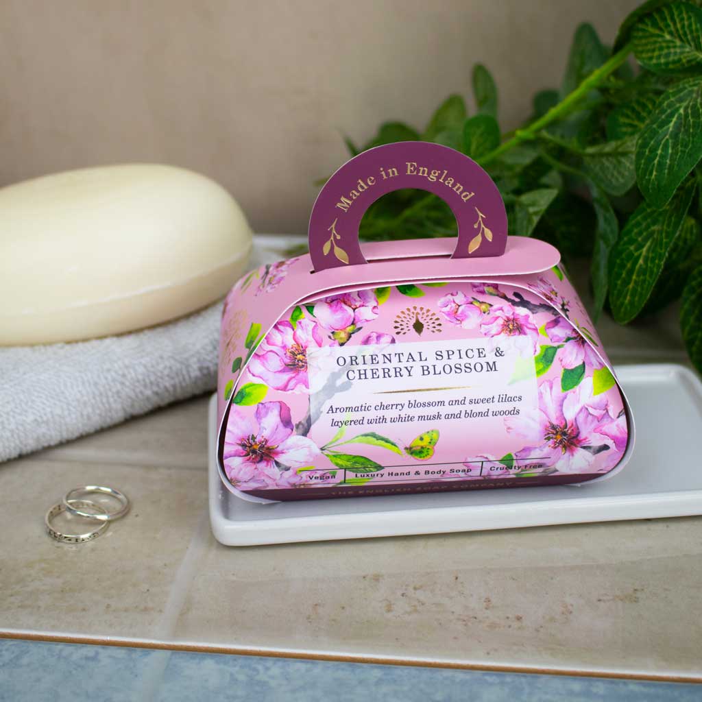The English Soap Company - Oriental Spice &amp; Cherry Blossom Gift Soap 260 g