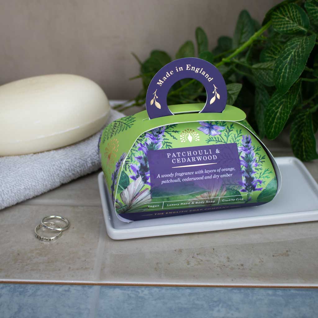 The English Soap Company - Patchouli &amp; Cederwood Gift Soap 260 g