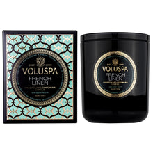 Lade das Bild in den Galerie-Viewer, Voluspa - French Linen Classic Candle - Klassische Duftkerze
