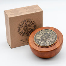 Lade das Bild in den Galerie-Viewer, Captain Fawcett - Scapicchio Shaving Soap -Rasierseife in der Holzschale
