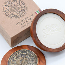 Lade das Bild in den Galerie-Viewer, Captain Fawcett - Scapicchio Shaving Soap -Rasierseife in der Holzschale
