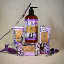 Lade das Bild in den Galerie-Viewer, The English Soap Company -  Anniversary English Lavender Hand and Body Wash - Englisch Lavendel  Hand &amp; Duschgel
