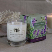 Lade das Bild in den Galerie-Viewer, The English Soap Company - English Lavender Candel - Lavendel Duftkerze aus Soja Wachs 170 ml
