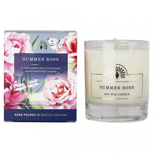 Lade das Bild in den Galerie-Viewer, The English Soap Company - Summer Rose Candel - Summer Rose Duftkerze aus Soja Wachs 170 ml
