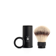 Lade das Bild in den Galerie-Viewer, MÜHLE  SHAVING -  TRAVEL Reiserasierpinsel mit Silvertip Fibre®, Griffe aus eloxiertem Aluminium, im Travelformat
